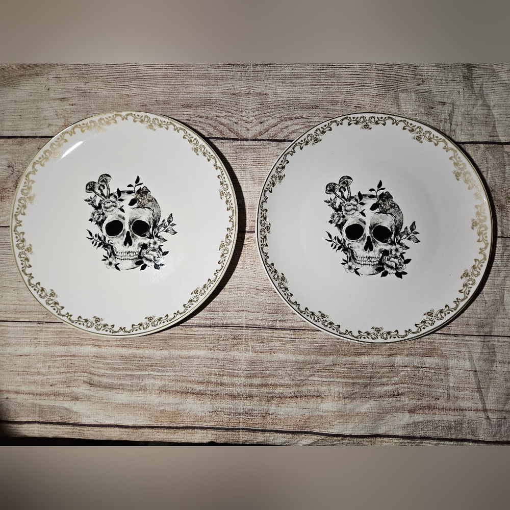 Eaton Fine Dining Gothic Skull Mushrooms Floral Gold Trim Dinner Plate Set Of 2